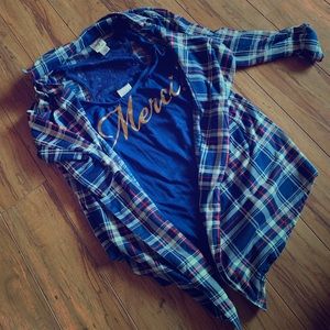 Super cute top. Perfect for BBQ!